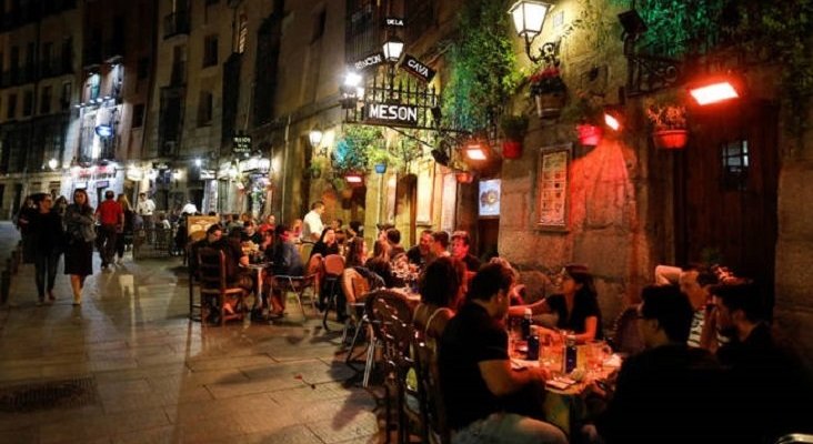 people dine in outdoor terraces along cava de san miguel street near the plaza mayor in madrid spain september 16 2017 picture taken september 16 2017 reuters paul hanna