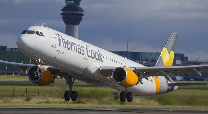 Avión de Thomas Cook 