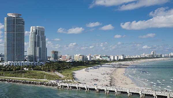 Caen las pernoctaciones y los precios de hotel en Miami por el Zika