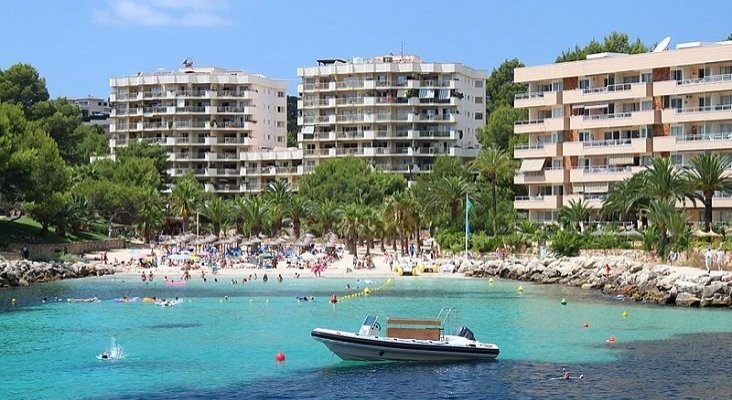 Un anticiclón adelanta la primavera en Mallorca| Foto: Cala Vinyes (Calvià, Mallorca)- Liilia Moroz CC BY-SA 4.0