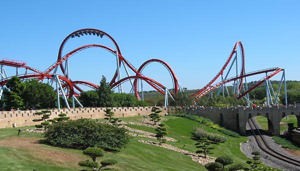 Una avería deja atrapadas a varias personas en las atracciones de PortAventura