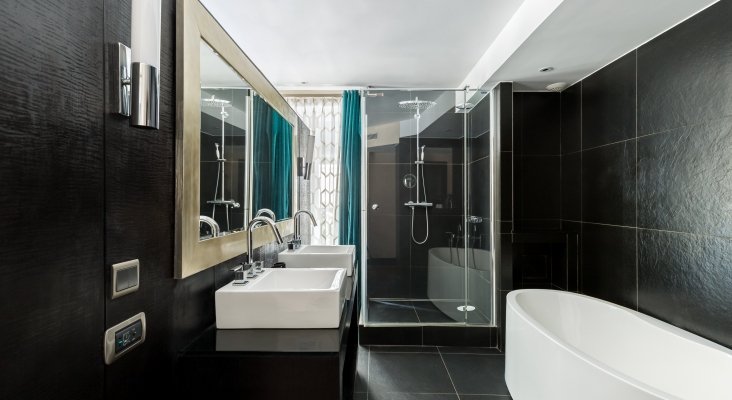 BAÑO HABITACIÓN SUPERIOR BAÑO HABITACIÓN SUPERIOR