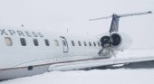 Avión pierde tren de aterrizaje tras salirse de pista|Foto: Crown of Maine