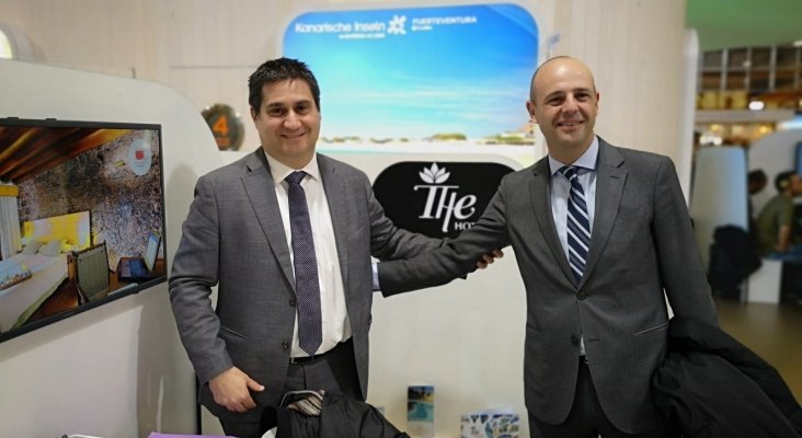 Pablo Guillén, director comercial de THe Hoteles; y Óscar Palacios, director de contratación de TUI para Canarias