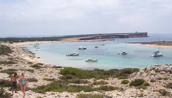 Baleares regulará el fondeo de embarcaciones en todo su litoral el próximo verano