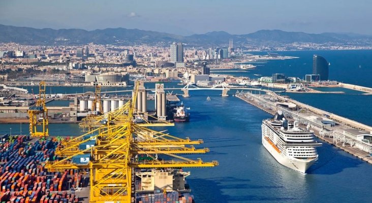 El turismo de cruceros, en Barcelona, "es como una plaga de langostas" | Foto: Port de Barcelona vía Crónica Global