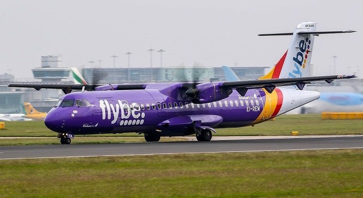 Flybe cancela una treintena de vuelos en plenas negociaciones con sus empleados