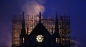 Notre Dame pasto de las llamas