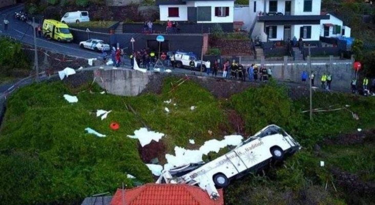 29 turistas muertos y 28 heridos en accidente de autobús en Madeira