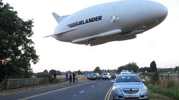 Airlander 10, el zepelín más grande del mundo, se estrella durante un vuelo de prueba