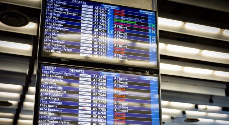 500 vuelos cancelados por la huelga de controladores aéreos en Francia | Foto: Les Echos