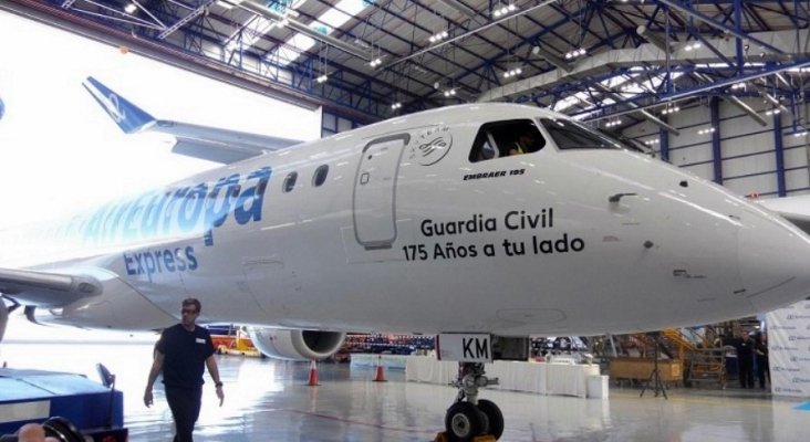 guardia civil avion air europa guardia civil avion air europa