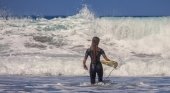 Torrevieja modificará su ordenanza de playas para permitir el surf