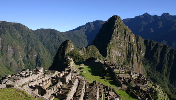 Manifestantes amenazan con cortar los accesos a Machu Picchu