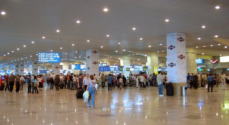 Llega a Rusia la fiebre por cambiar el nombre de los aeropuertos | Foto: Aeropuerto Internacional de Moscú-Domodédovo-A.Savin CC BY-SA 3.0
