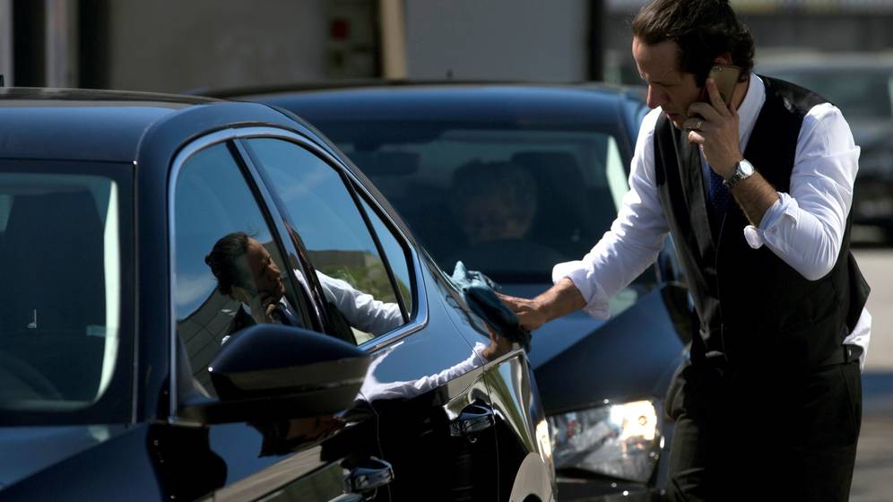 El Supremo de Cataluña anula 'la hora' de precontratación de los servicios VTC | Foto: EFE vía El Confidencial El Supremo de Cataluña anula 'la hora' de precontratación de los servicios VTC | Foto: EFE vía El Confidencial