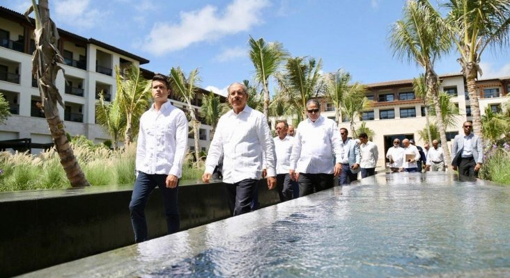Francisco López y Danilo Medina visitan las instalaciones del nuevo establecimiento