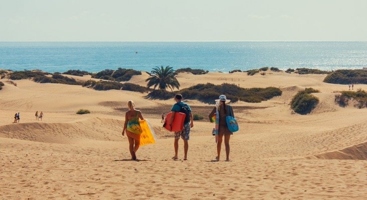 Baleares y Canarias pinchan en el inicio del verano: pierden turistas | Foto: Las Dunas de Maspalomas, Gran Canaria