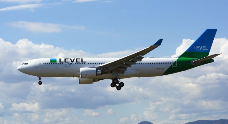 LEVEL, Airbus A330 202, EC MOY (35010932651)