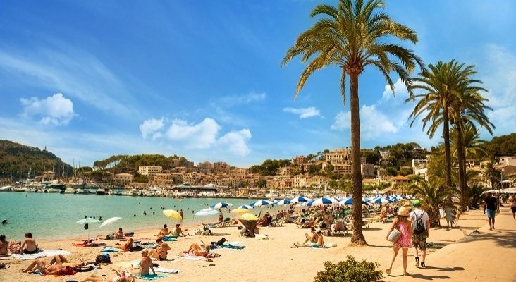 Prensa británica alerta de que las olas de calor podrían acabar con el turismo en España |Foto: Mallorca- brusselsairlines.com