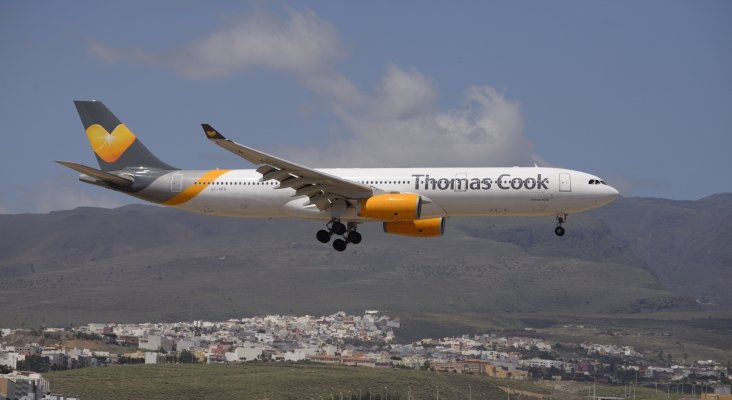 Avión de Thomas Cook aterrizando en el aeropuerto de Gran Canaria | Foto: Ángel Ortiz