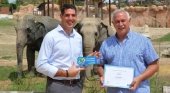 Luis Perea, director general de Terra Natura Benidorm, y Benito Zuazu, presidente de la FEFN