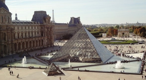 Museo del Louvre en París