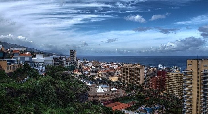 Anuncian la creación del primer observatorio de sostenibilidad turística de España | Foto: Puerto de la Cruz- iansthree (CC BY 2.0)