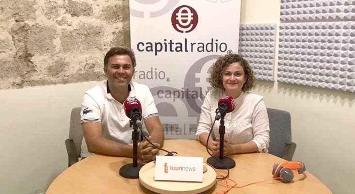 Victor Lugo, presidente del Clúster de Enoturismo de Canarias, y Erika Ramírez, Bungalow 103