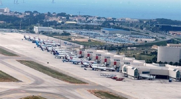 El Govern balear no acepta la vinculación entre el 75% de subvención y el nivel de renta| Foto: Aeropuerto Palma de Mallorca- Europa Press