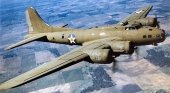Un avión de la II Guerra Mundial se estrella dejando siete muertos