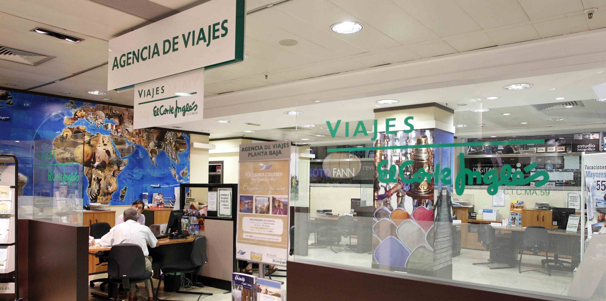 El Corte Inglés estudia la venta de su división de viajes