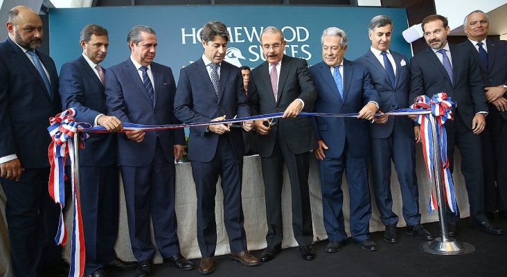 República Dominicana inaugura su primer hotel Homewood Suites by Hilton | Foto: Danilo Medina (centro)- El Munícipe