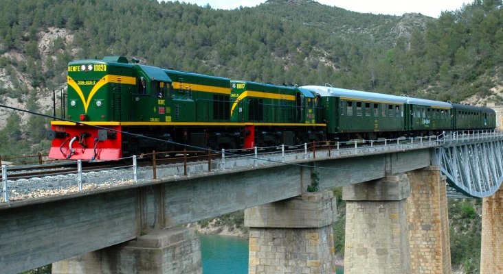 El turismo salva la segunda línea de cercanías más lenta de España