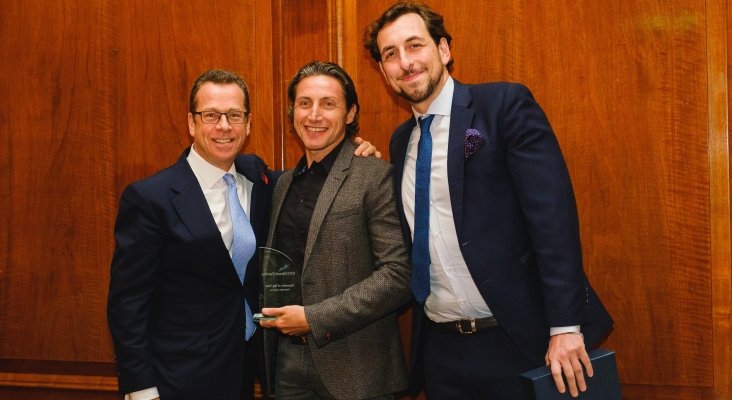 Sean Cornwell, CEO de Direct Ferries; Lorenzo Spinelli, jefe comercial de Fred. Olsen Express y Luca Marini, director comercial de Direct Ferries