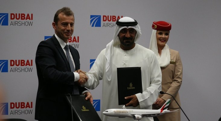 Guillaume Faury, CEO of Airbus and Sheikh Ahmed Bin Saeed Al Maktoum, Chairman and Chief Executive of Emirates