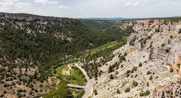 1200px Parque Natural del Cañón del Río Lobos, Soria, España, 2017 05 26, DD 20