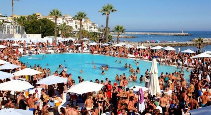 Las discotecas de Ibiza exigen la regulación de los ‘beach club’