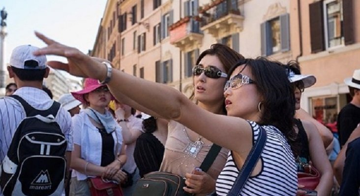 Turistas japoneses en España