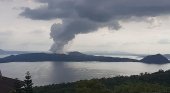 Más de 200 vuelos cancelados por la erupción del volcán Taal en Manila | Foto: Exec8 (CC BY-SA 4.0)