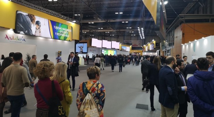 Baleares y Canarias compiten en FITUR por los turistas nacionales