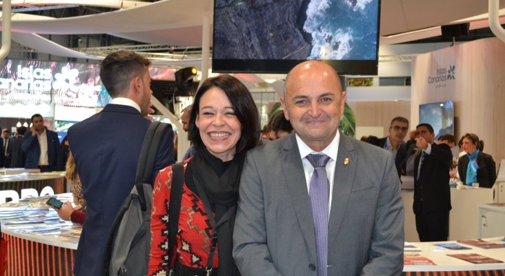 Ruth González y Carlos Álamo, consejero de Turismo de Gran Canaria