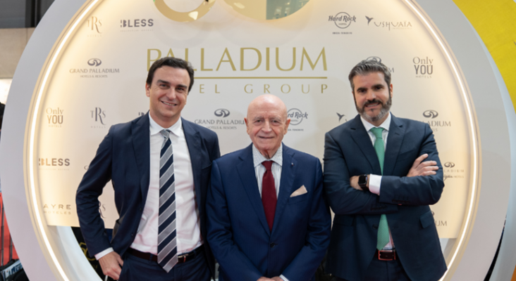 Abel Matutes Prats, nuevo presidente de Palladium Hotel Group, Abel Matutes Juan, fundador y ex-presidente, y Jesús Sobrino, nuevo CEO de la compañía