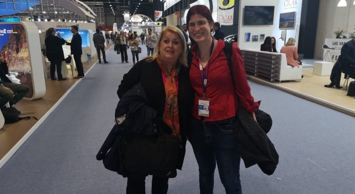 Joanne Wilkinson, purchasing en easyJet Holidays y Amor Alonso