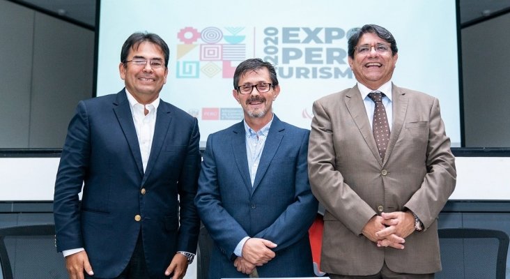 De izqda. a dcha. Luis Torres Paz, Guillermo Cortés (viceministro de Turismo) y Carlos Canales Anchorena