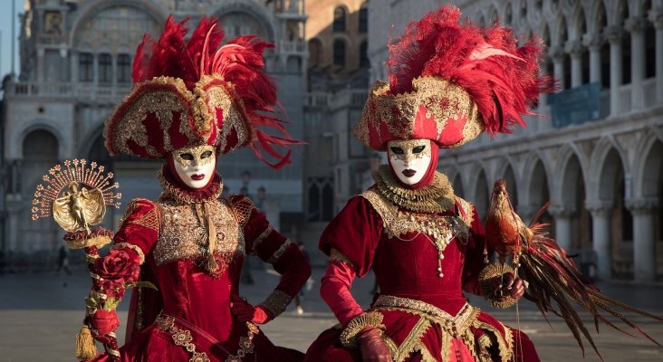 ​El coronavirus y la 'acqua alta' lastran la afluencia del Carnaval de Venecia