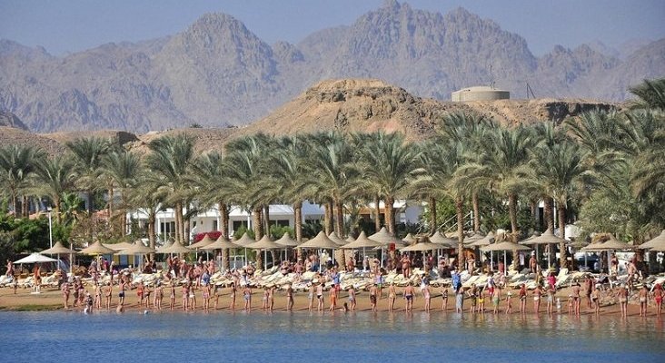 El destino turístico de Sharm el-Seij (Egipto) se pasa al "lado verde"