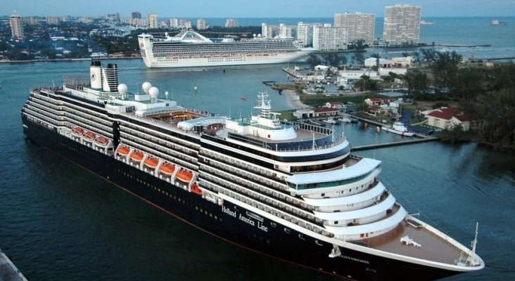 Navieras ordenan paralizar temporalmente sus cruceros