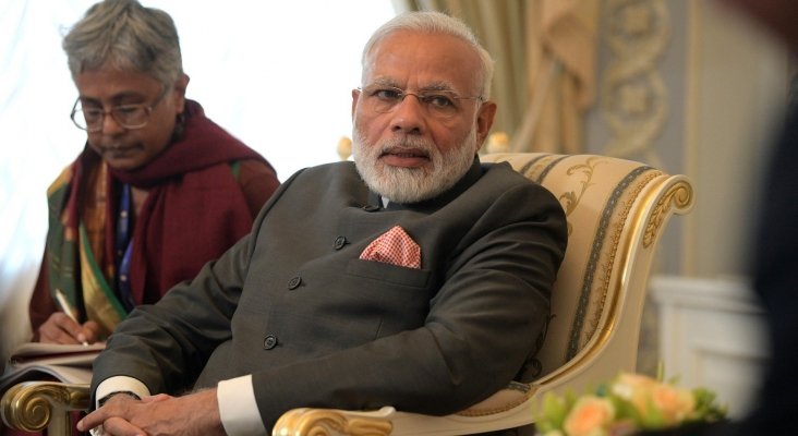 Prime Miinister Narendra Modi and President Vladimir Putin meet on the sidelines of the St Petersburg International Economic Forum (2)