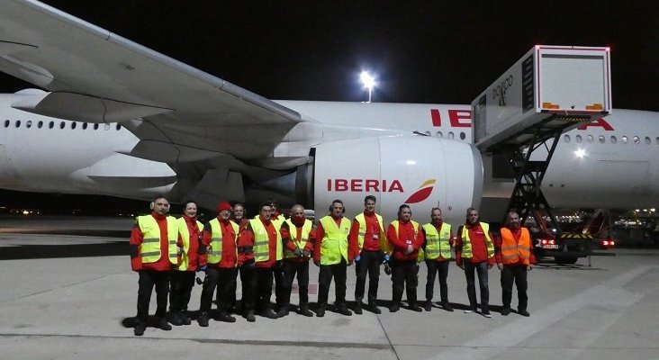 ​El primer vuelo del Corredor Aéreo Sanitario llega a España con 3 mill. de mascarillas